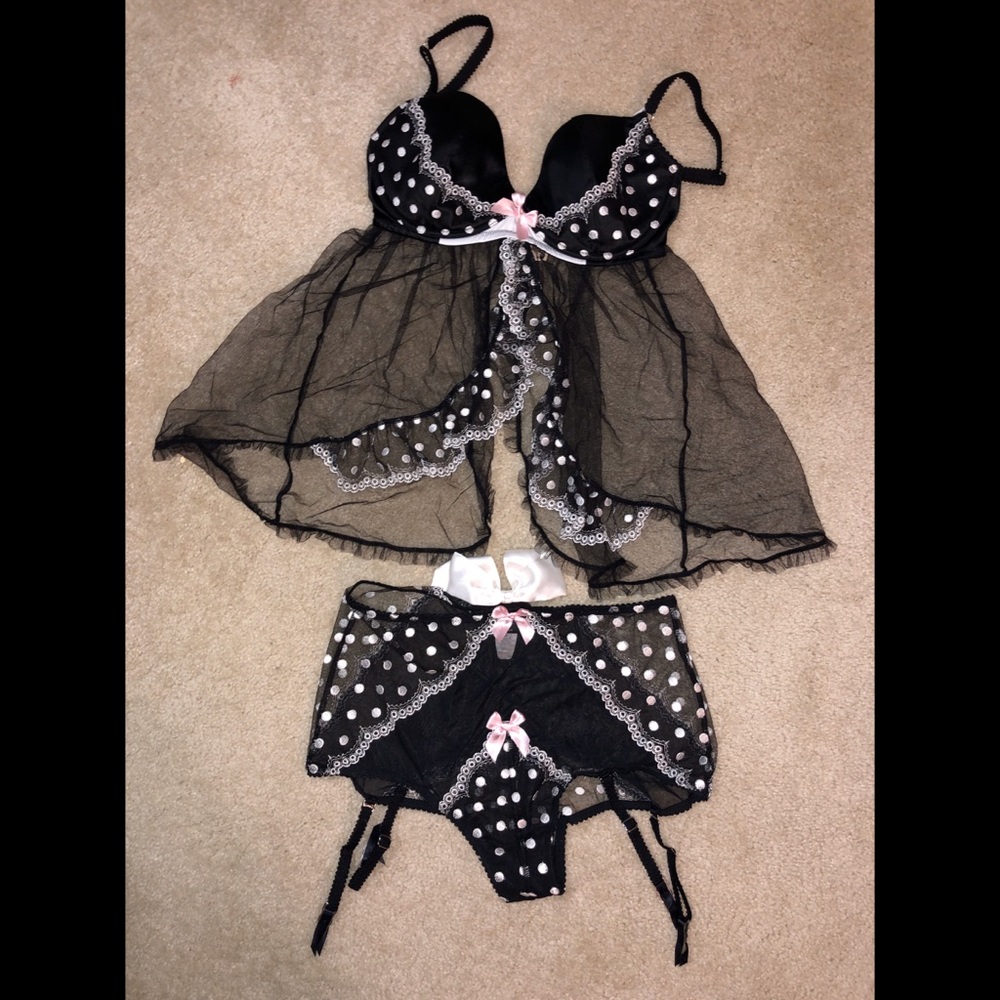 NWT Victoria's Secret Babydoll & Matching bottoms
